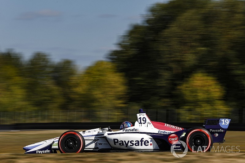 Fittipaldi celebra primer top-10 en Indy: