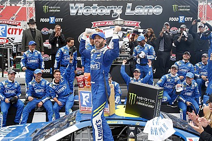 Jimmie Johnson gana en Bristol