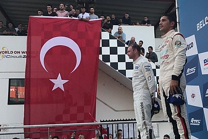 Porsche Carrera Cup Fransa: Ayhancan Güven şampiyon!