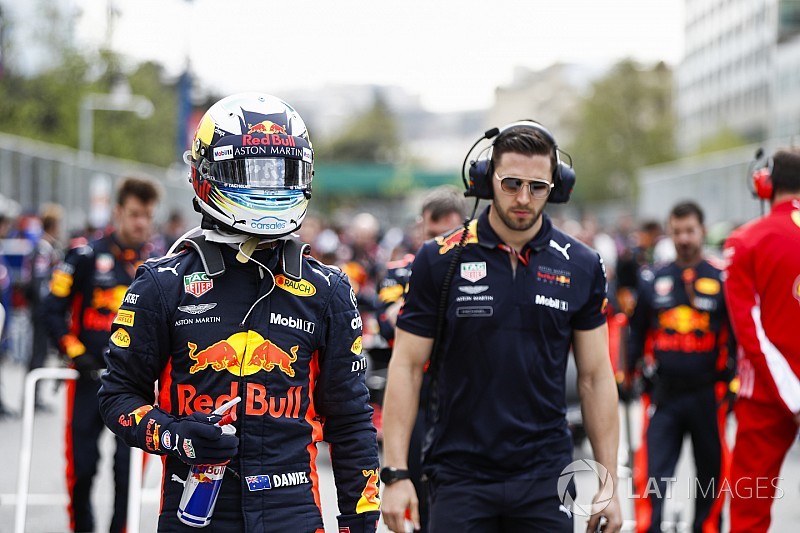 Renault, Ricciardo ile ilgilendiğini doğruladı!