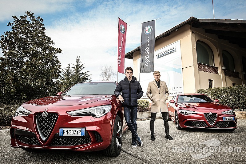 Photos - Les pilotes Sauber rencontrent le personnel d'Alfa Romeo