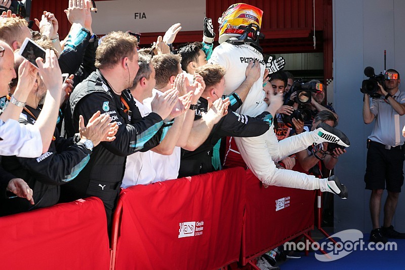 【F1】ハミルトン「マシン重量のため、ドリンクを積んでいなかった」