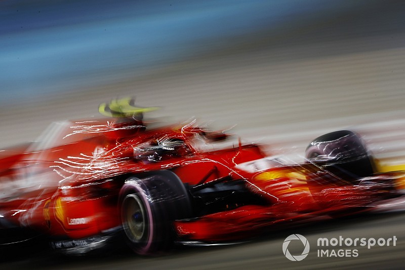 EL2 - Räikkönen et Hamilton loin devant, Vettel perd du temps