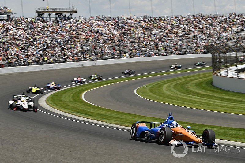 Bad restarts hurt our Indy chances, says Dixon