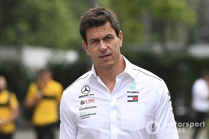 Mercedes: A 25 verseny helyett inkább 15 verseny kellene