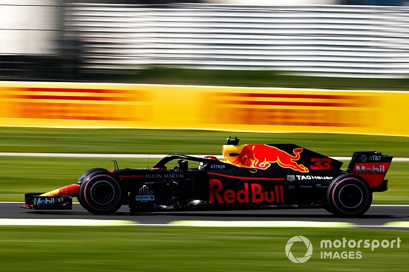 Snelste tijd en technisch probleem voor Verstappen in tweede training Mexico