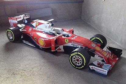 Создателя картонной Ferrari позвали на презентацию в Маранелло
