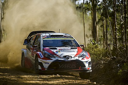 Latvala y Meeke, en un pañuelo en la segunda mañana del Rally de Portugal