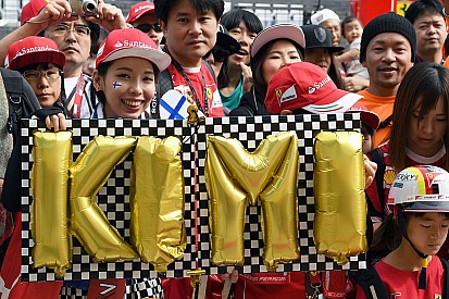 A japán Räikkönen-és Vettel-rajongók