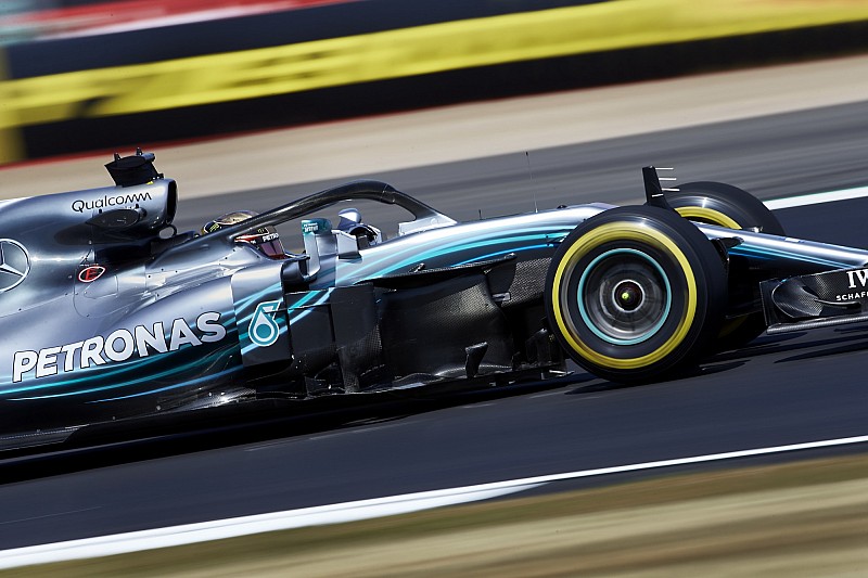 Hamilton snelste in laatste training op Silverstone, vijfde tijd Verstappen