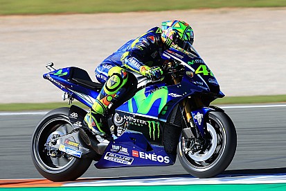 Motor barunya hancur, Rossi berharap kembali coba mesin 2018