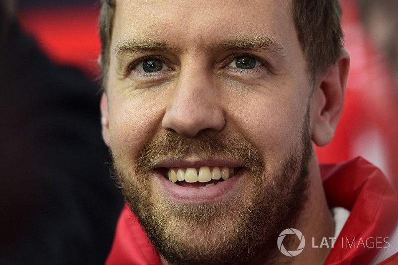 Vettel egy érdekes frizurában jelent meg az ausztrál pályán