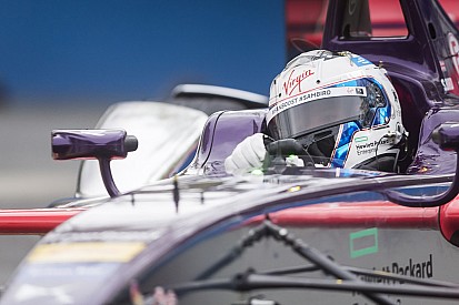 Bird vence a di Grassi por la pole en París