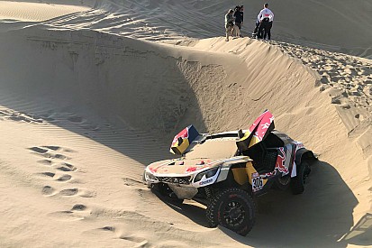 Loeb geeft op in Dakar 2018 wegens gewonde navigator