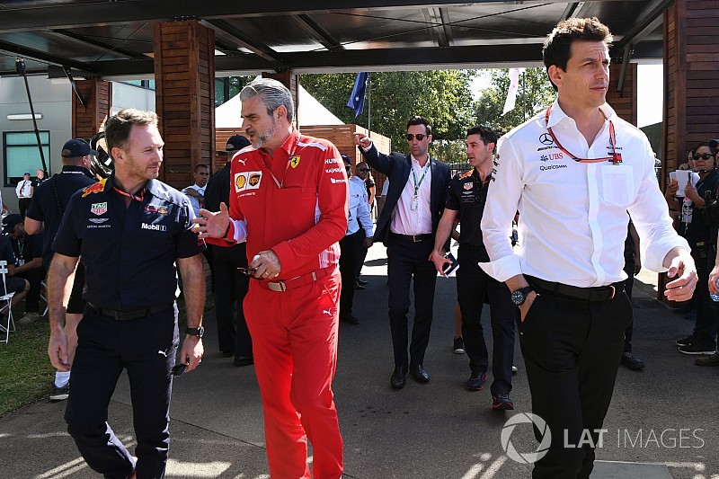 Wolff nega “oportunismo” na batalha de regras da F1
