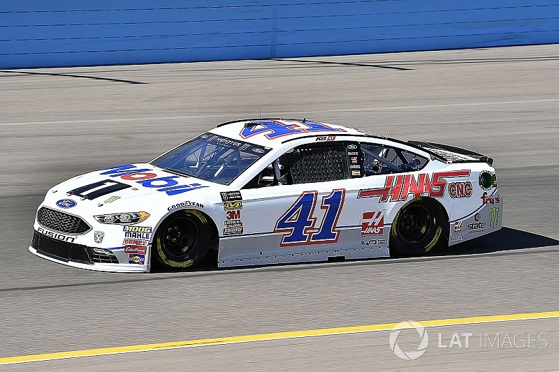 Kurt Busch arrebata la Etapa 2 en Phoenix