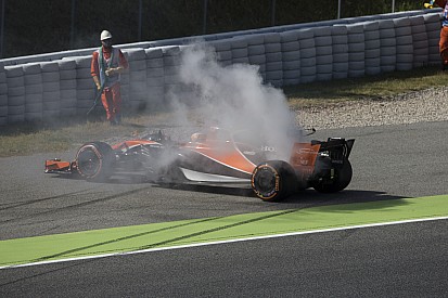 McLaren відчула зневіру після відмови двигуна в Алонсо