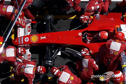 Цей день в історії: дебют Mercedes у Ф1, рекорд Проста і чотири піт-стопи Шумахера