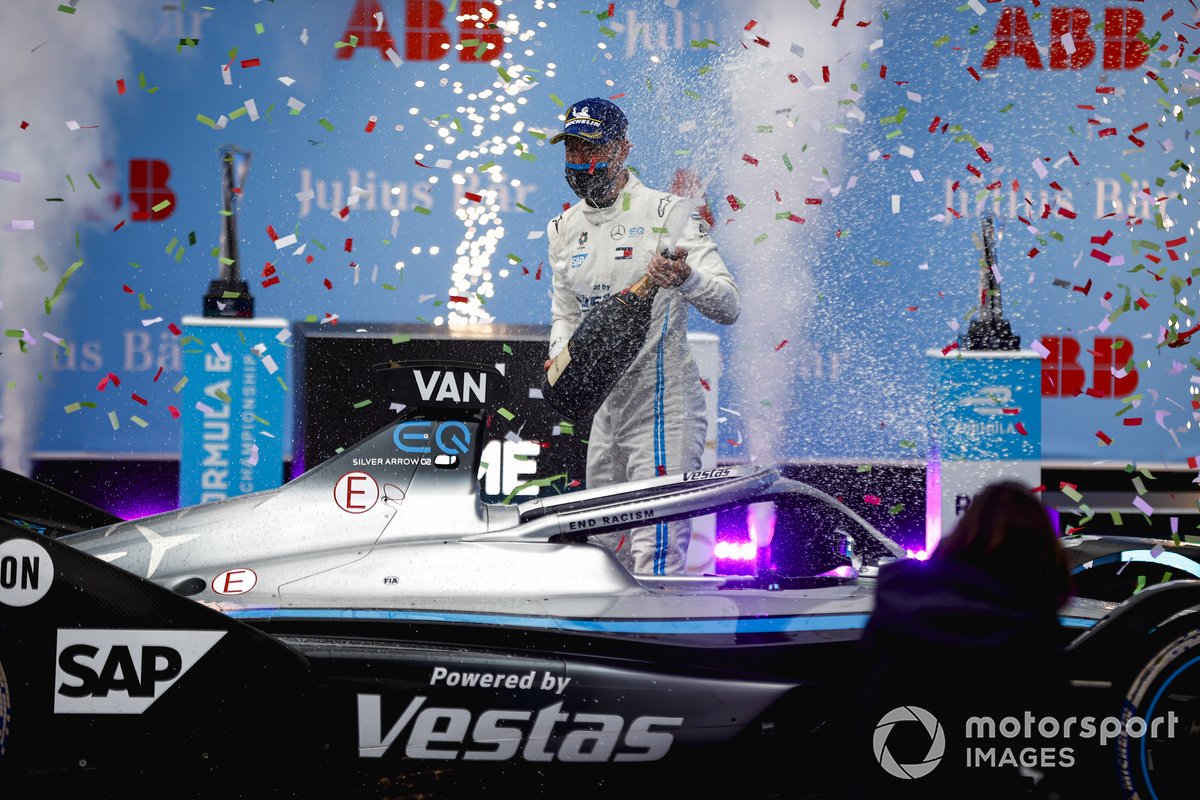 Race winner Stoffel Vandoorne, Mercedes-Benz EQ celebrates in parc ferme with the champagne