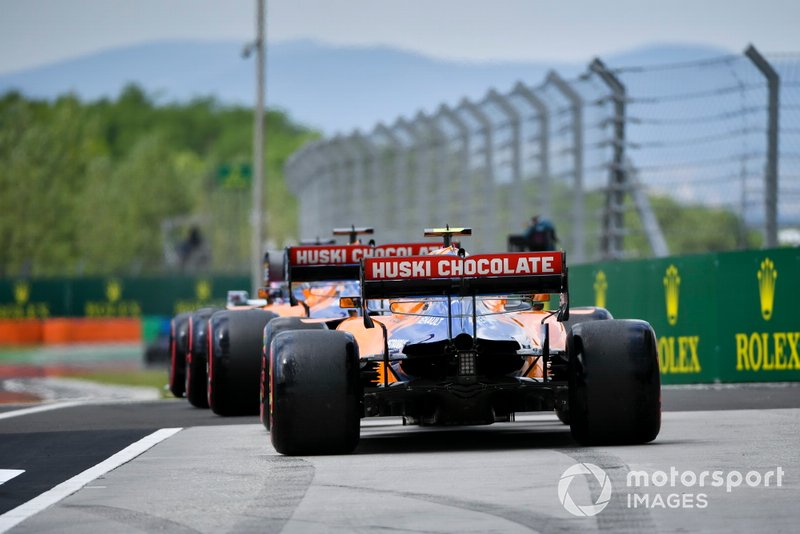 Carlos Sainz Jr., McLaren MCL34, Lando Norris, McLaren MCL34,