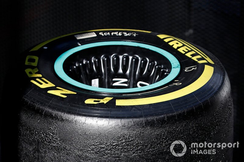 A Mercedes-AMG F1 felnije