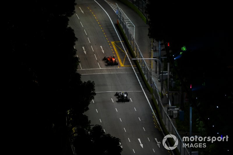Ferrari fuhr Mercedes im Singapur-Quali überraschend davon