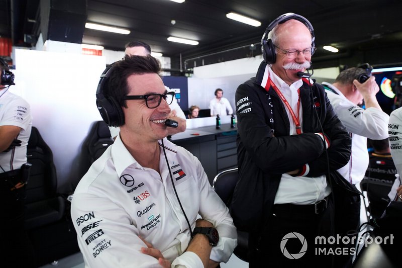 Toto Wolff, directeur exécutif, Mercedes AMG, et Dr Dieter Zetsche, PDG, Mercedes Benz