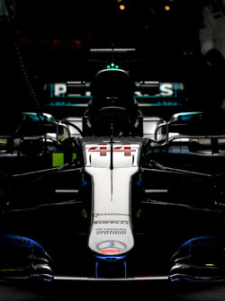 Detalle de Lewis Hamilton, W08 de F1 de Mercedes-Benz en el garaje del ala de la nariz y la frente