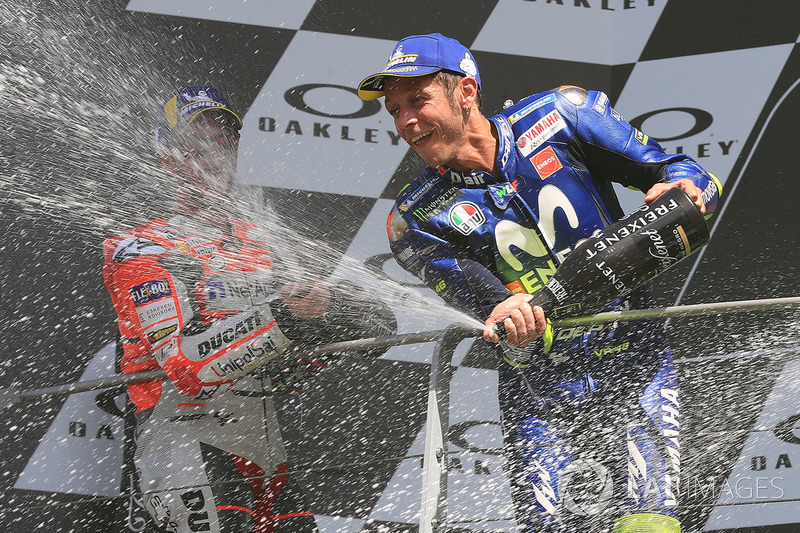Podio: tercer puesto Valentino Rossi, Yamaha Factory Racing