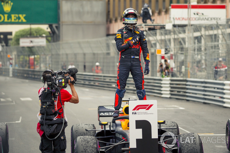 Yarış galibi Daniel Ricciardo, Red Bull Racing, parc ferme