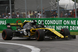 Nico Hulkenberg, Renault Sport F1 Team R.S. 18 waves at the end of the race