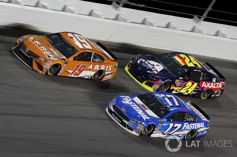 Ricky Stenhouse Jr., Roush Fenway Racing Ford Fusion William Byron, Hendrick Motorsports,AXALTA Chevrolet Camaro Daniel Suarez, Joe Gibbs Racing Toyota