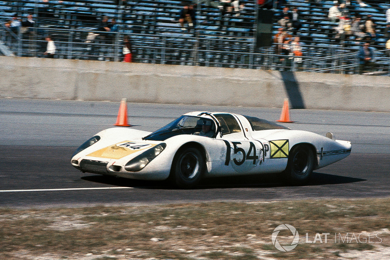 #54 Porsche 907LH: Вік Елфорд, Йохен Нермаш, Йо Зіфферт, Рольф Штоммелен, Ганс Геррманн