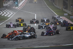 Валттері Боттас, Mercedes AMG F1 W09, Кімі Райкконен, Ferrari SF71H, П'єр Гаслі, Toro Rosso STR13 Ho