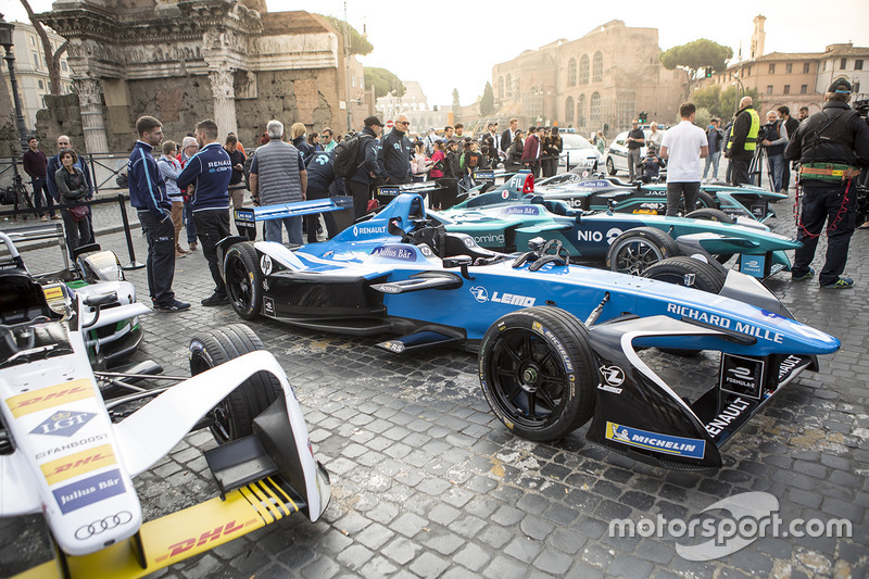 Coches de Fórmula E en Roma