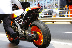 De beschadigde Honda van Marquez