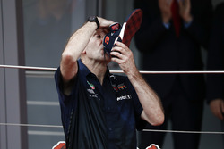 Adrian Newey, Chief Technical Officer, Red Bull Racing, drinks Champagne from the shoe of Race winner Daniel Ricciardo, Red Bull Racing