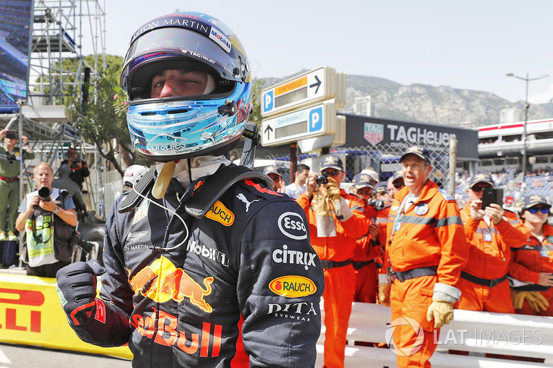 Il poleman Daniel Ricciardo, Red Bull Racing