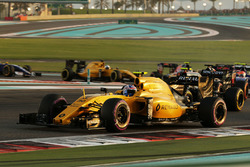 Jolyon Palmer, Renault Sport F1 Team RS16 at the start of the race