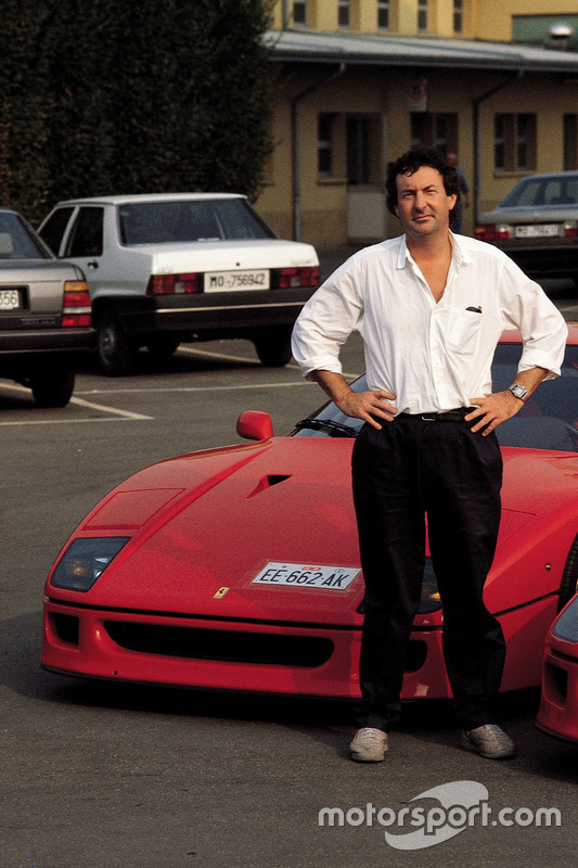 Ferrari F40 con Nick Mason, batterista dei Pink Floyd, a Maranello ne 1992