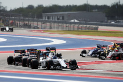 Valtteri Bottas, Williams FW38 at the start of the race