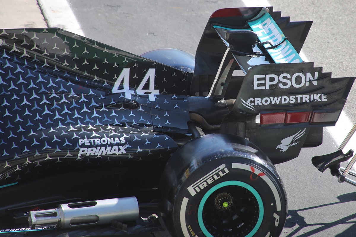 Заднее антикрыло Mercedes F1 W11