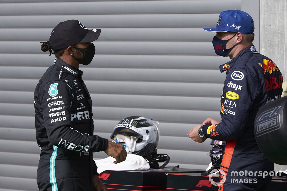 Lewis Hamilton, Mercedes-AMG Petronas F1, y Max Verstappen, Red Bull Racing