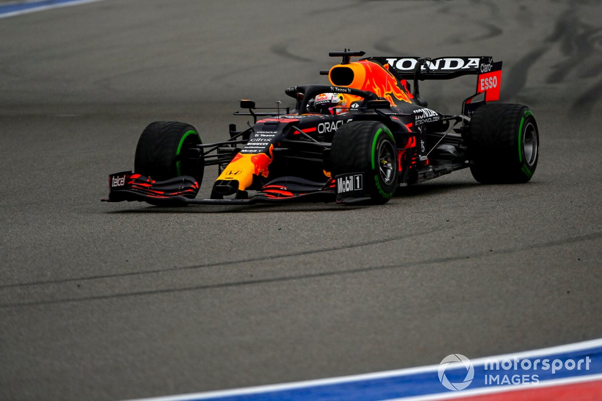 Max Verstappen, Red Bull Racing RB16B, Lando Norris, McLaren MCL35M