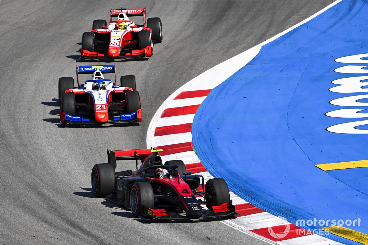 Callum Ilott, UNI-VIRTUOSI, leads Robert Shwartzman, Prema Racing, and Mick Schumacher, Prema Racing