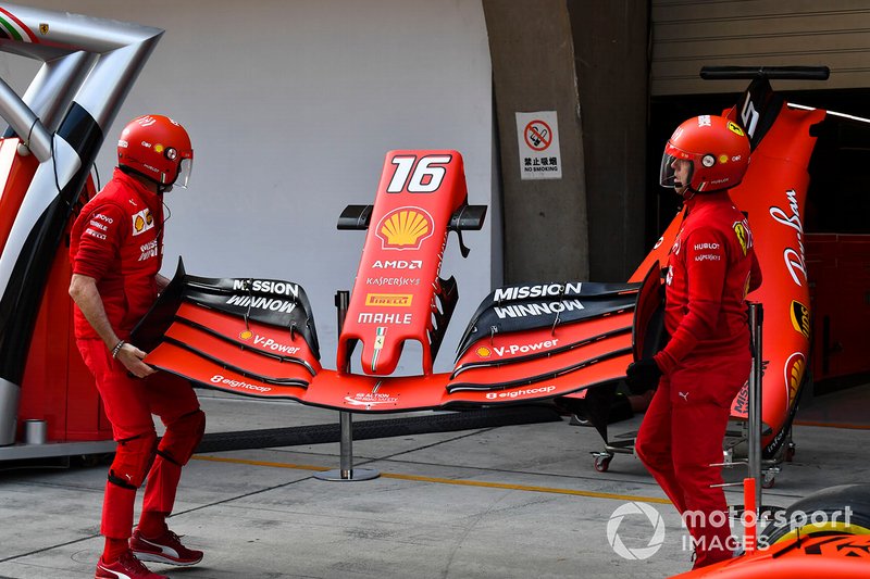 Szárnycsere a Ferrarin