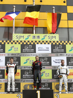 Podium: 1. Laurens Vanthoor, Audi Sport Team WRT, Audi R8 LMS; 2. Kévin Estre, Manthey Racing, Porsc