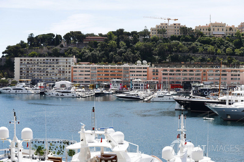 Ds yachts dans le port