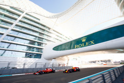 Sebastian Vettel, Ferrari SF70H, Max Verstappen, Red Bull Racing RB13
