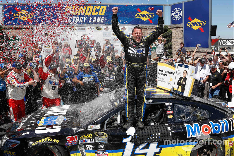 Sonoma: Tony Stewart (Stewart/Haas-Chevrolet)